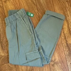 Women’s Green Pants